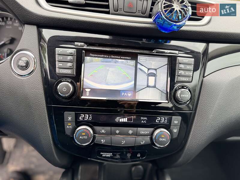 Позашляховик / Кросовер Nissan Qashqai 2017 в Сумах