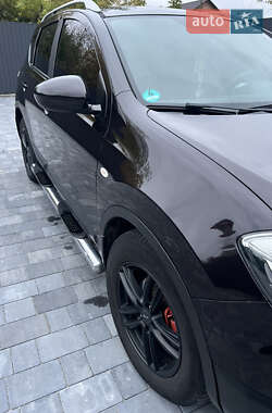 Позашляховик / Кросовер Nissan Qashqai 2011 в  фото 6 Позашляховик / Кросовер Nissan Qashqai 2011 в