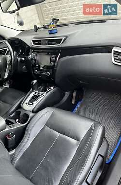 Внедорожник / Кроссовер Nissan Qashqai 2015 в 