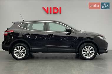 Внедорожник / Кроссовер Nissan Qashqai 2017 в 