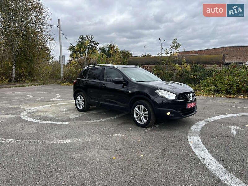 Внедорожник / Кроссовер Nissan Qashqai 2010 в Конотопе