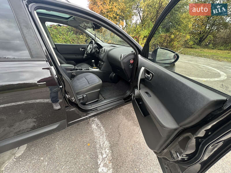 Внедорожник / Кроссовер Nissan Qashqai 2010 в Конотопе