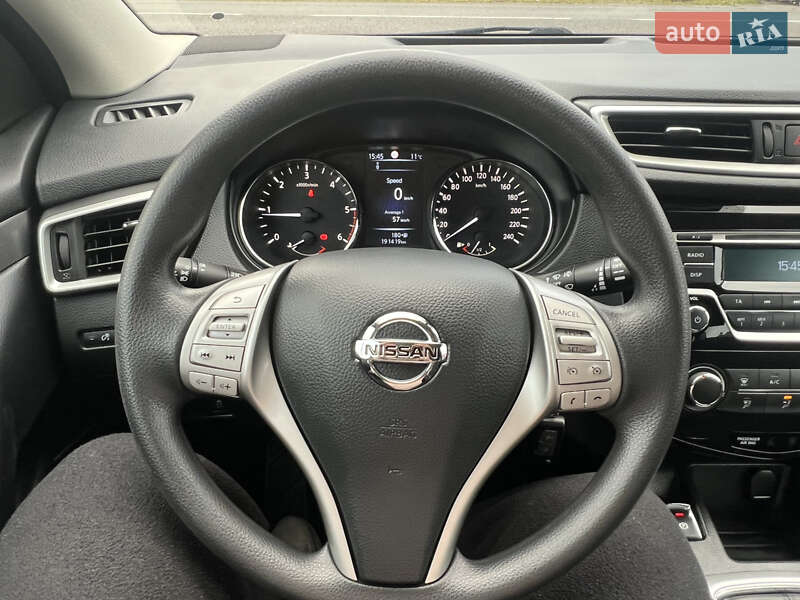Внедорожник / Кроссовер Nissan Qashqai 2015 в Лопатине