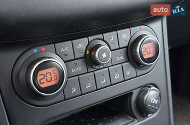 Внедорожник / Кроссовер Nissan Qashqai 2010 в 