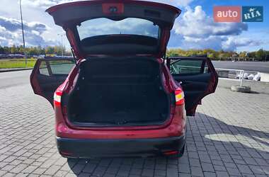 Внедорожник / Кроссовер Nissan Qashqai 2015 в 