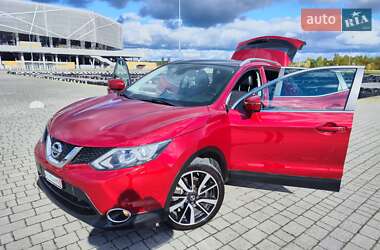 Внедорожник / Кроссовер Nissan Qashqai 2015 в 