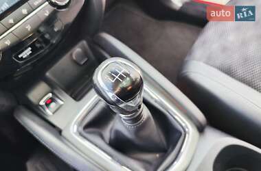 Внедорожник / Кроссовер Nissan Qashqai 2015 в 