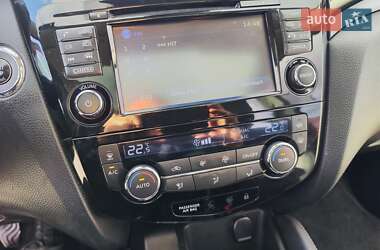 Внедорожник / Кроссовер Nissan Qashqai 2015 в 