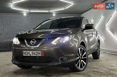 Внедорожник / Кроссовер Nissan Qashqai 2015 в Кременце