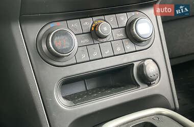 Внедорожник / Кроссовер Nissan Qashqai 2012 в 