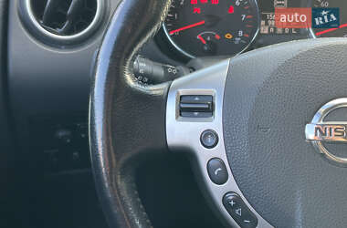 Внедорожник / Кроссовер Nissan Qashqai 2012 в 