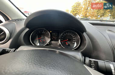 Внедорожник / Кроссовер Nissan Qashqai 2011 в 