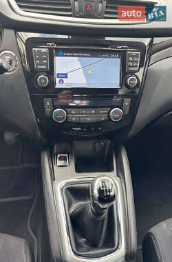 Позашляховик / Кросовер Nissan Qashqai 2016 в 