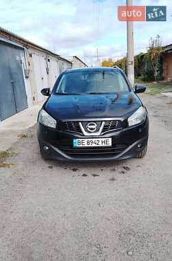 Внедорожник / Кроссовер Nissan Qashqai 2010 в 