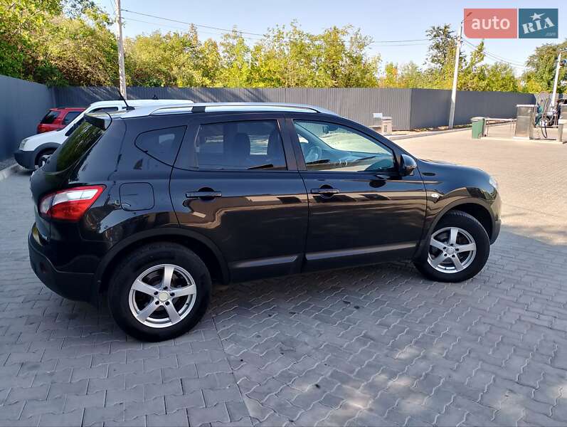 Позашляховик / Кросовер Nissan Qashqai 2010 в Миколаєві