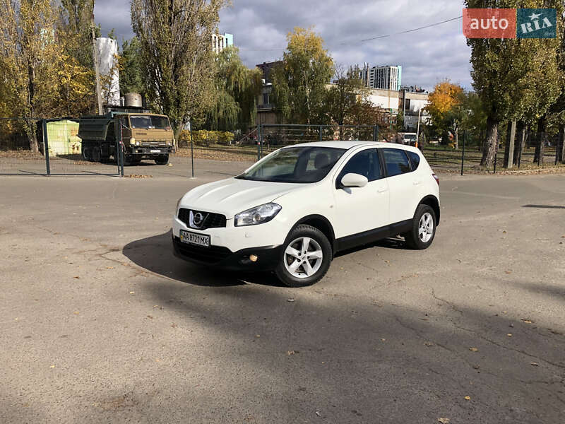 Позашляховик / Кросовер Nissan Qashqai 2013 в Києві фото Позашляховик / Кросовер Nissan Qashqai 2013 в Києві