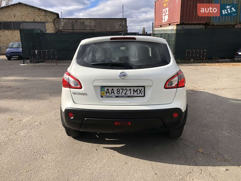 Позашляховик / Кросовер Nissan Qashqai 2013 в Києві фото 4 Позашляховик / Кросовер Nissan Qashqai 2013 в Києві