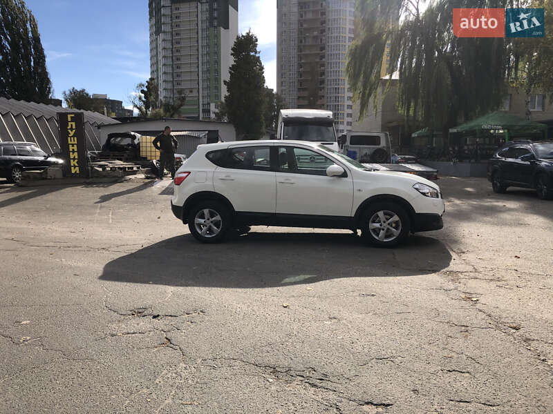 Позашляховик / Кросовер Nissan Qashqai 2013 в Києві фото 13 Позашляховик / Кросовер Nissan Qashqai 2013 в Києві