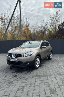 Внедорожник / Кроссовер Nissan Qashqai 2010 в Полтаве