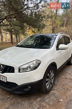 Внедорожник / Кроссовер Nissan Qashqai 2010 в 