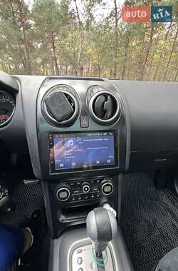 Внедорожник / Кроссовер Nissan Qashqai 2010 в 
