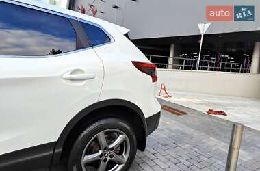 Позашляховик / Кросовер Nissan Qashqai 2019 в 