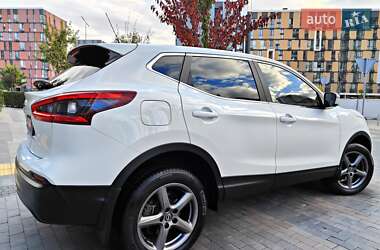 Позашляховик / Кросовер Nissan Qashqai 2019 в 