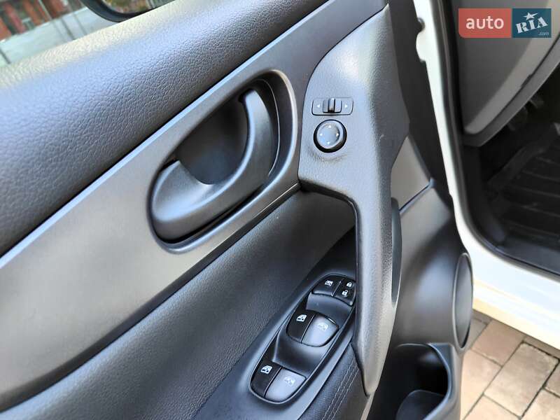 Позашляховик / Кросовер Nissan Qashqai 2019 в Києві фото 36 Позашляховик / Кросовер Nissan Qashqai 2019 в Києві