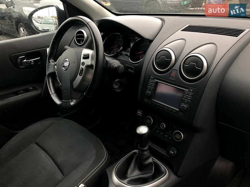 Внедорожник / Кроссовер Nissan Qashqai 2010 в Полтаве