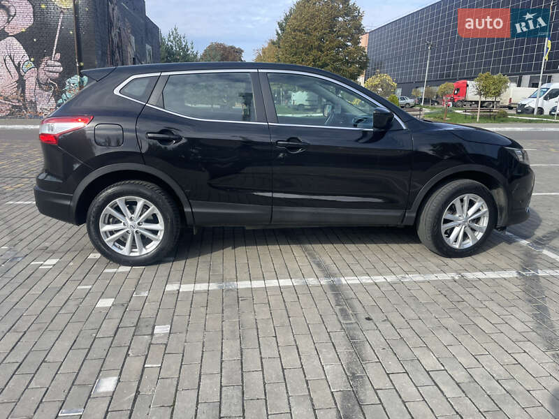 Позашляховик / Кросовер Nissan Qashqai 2014 в Луцьку
