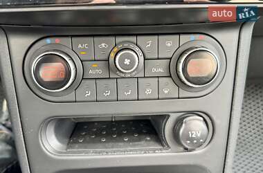Позашляховик / Кросовер Nissan Qashqai 2013 в 