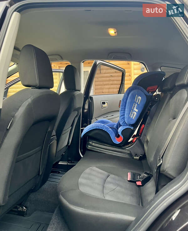 Позашляховик / Кросовер Nissan Qashqai 2011 в Умані