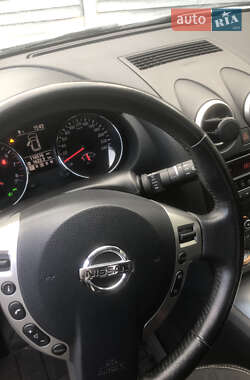 Внедорожник / Кроссовер Nissan Qashqai 2013 в 