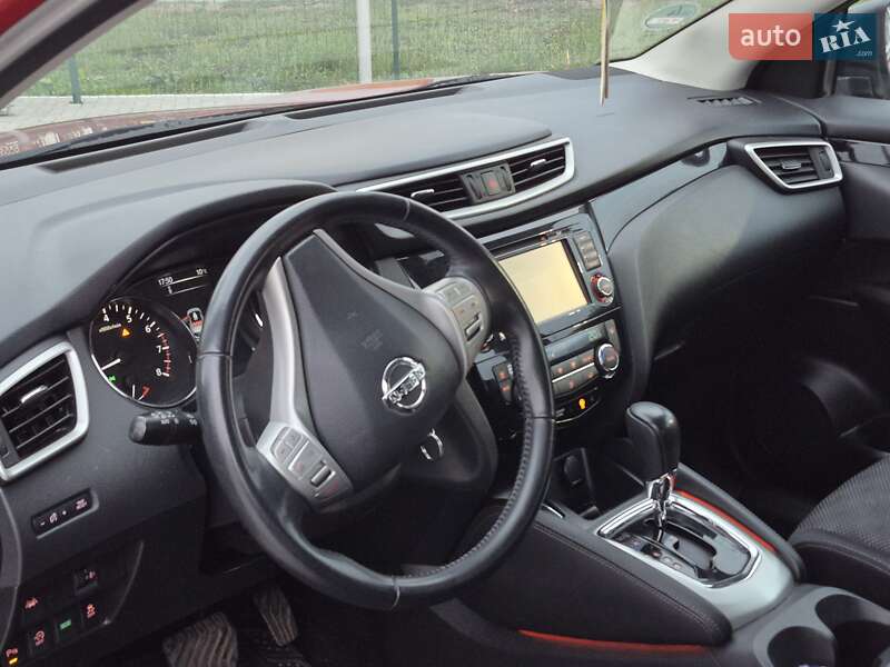 Внедорожник / Кроссовер Nissan Qashqai 2016 в Кропивницком