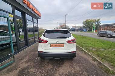 Позашляховик / Кросовер Nissan Qashqai 2018 в  фото 4 Позашляховик / Кросовер Nissan Qashqai 2018 в