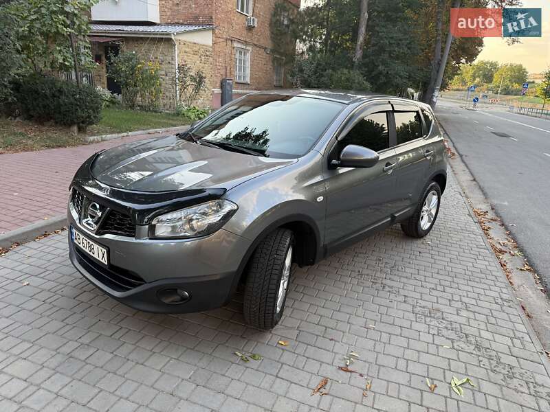 Внедорожник / Кроссовер Nissan Qashqai 2011 в Могилев-Подольске