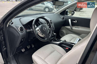 Позашляховик / Кросовер Nissan Qashqai 2010 в 