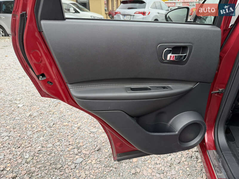 Внедорожник / Кроссовер Nissan Qashqai 2013 в Ровно