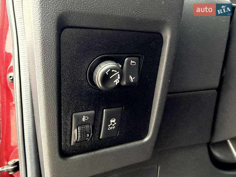 Внедорожник / Кроссовер Nissan Qashqai 2013 в Ровно