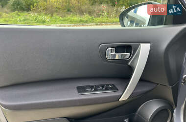 Внедорожник / Кроссовер Nissan Qashqai 2008 в 