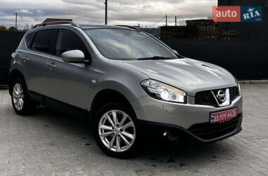 Внедорожник / Кроссовер Nissan Qashqai 2010 в 