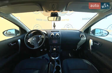 Позашляховик / Кросовер Nissan Qashqai 2012 в 