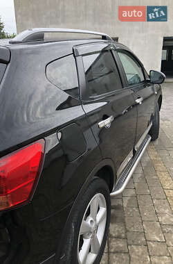 Позашляховик / Кросовер Nissan Qashqai 2009 в  фото 3 Позашляховик / Кросовер Nissan Qashqai 2009 в