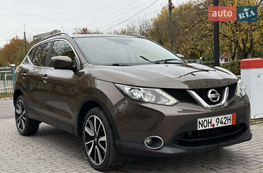 Внедорожник / Кроссовер Nissan Qashqai 2015 в 