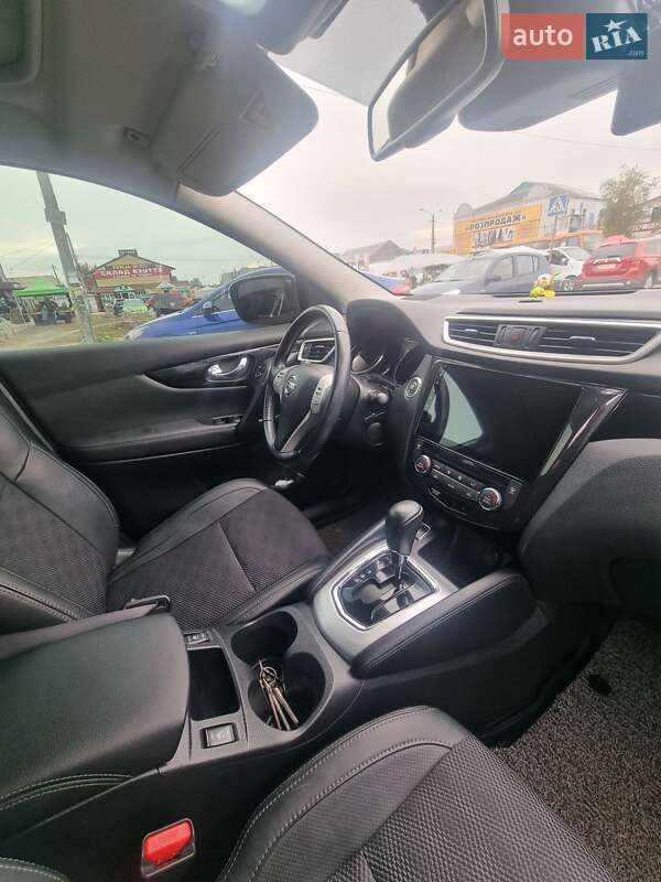 Внедорожник / Кроссовер Nissan Qashqai 2015 в Новомосковске