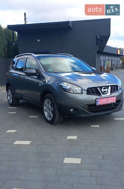 Позашляховик / Кросовер Nissan Qashqai 2011 в 
