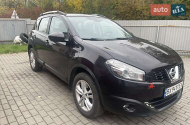 Позашляховик / Кросовер Nissan Qashqai 2011 в  фото 2 Позашляховик / Кросовер Nissan Qashqai 2011 в