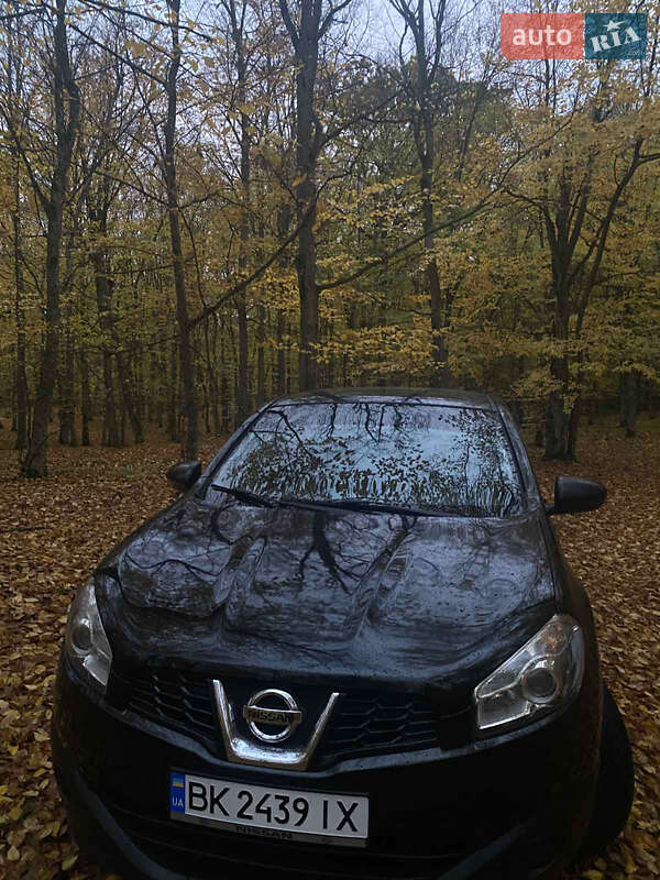 Внедорожник / Кроссовер Nissan Qashqai 2010 в Дубно