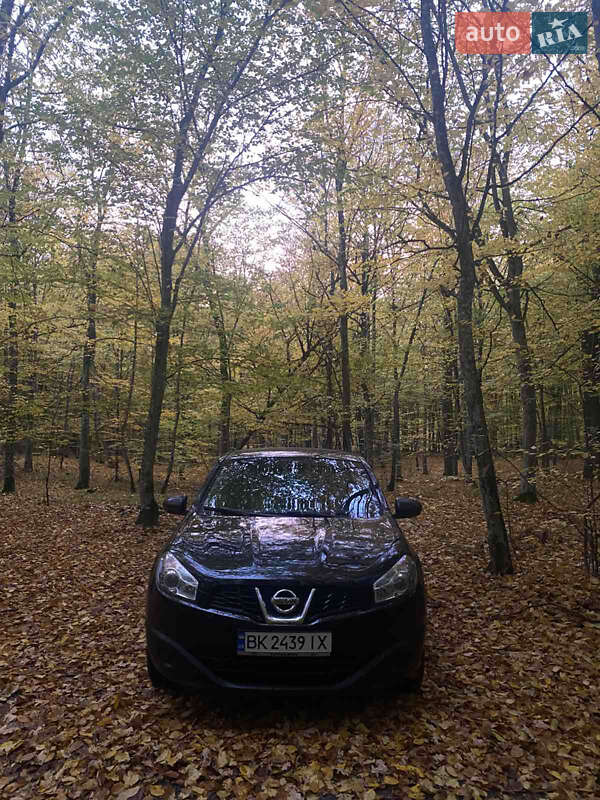 Внедорожник / Кроссовер Nissan Qashqai 2010 в Дубно