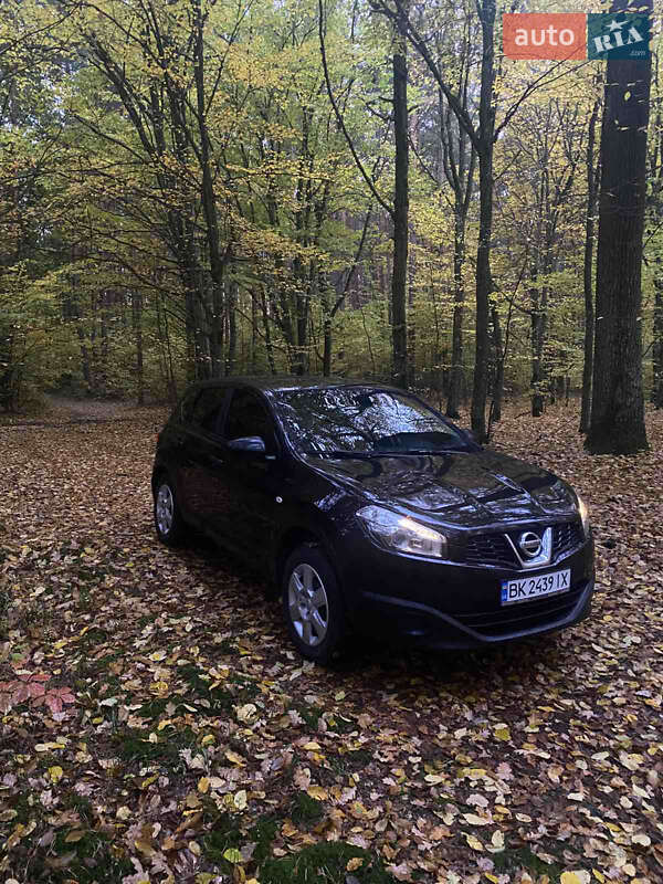 Внедорожник / Кроссовер Nissan Qashqai 2010 в Дубно